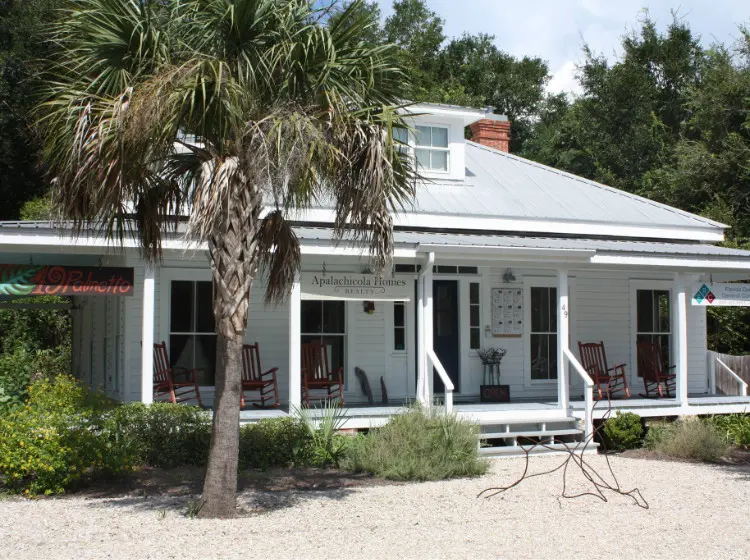 49 Palmetto in Apalachicola