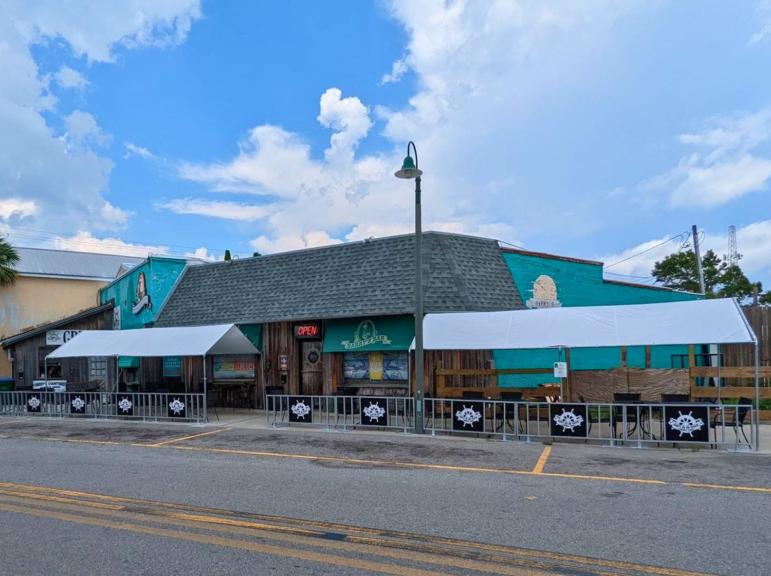 Harry's Bar & Package Store Harry's Bar & Package Store
